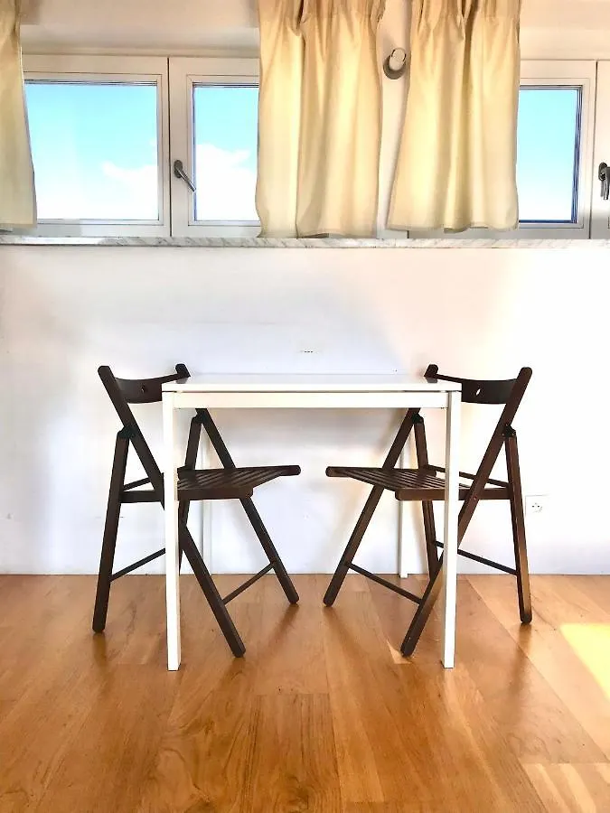 Bezagenta Wilcza8 Minimalist Studio Central Location Warschau Appartement
