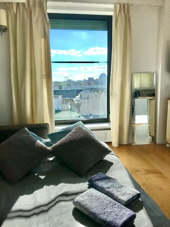 Bezagenta Wilcza8 Minimalist Studio Central Location Warschau Appartement